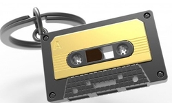 LLAVERO METALMORPHOSE CASETTE DORADO
